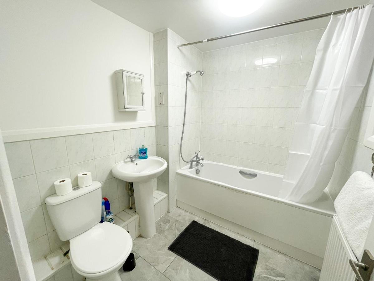 134 Kilburn Road Apartment Лондон Экстерьер фото